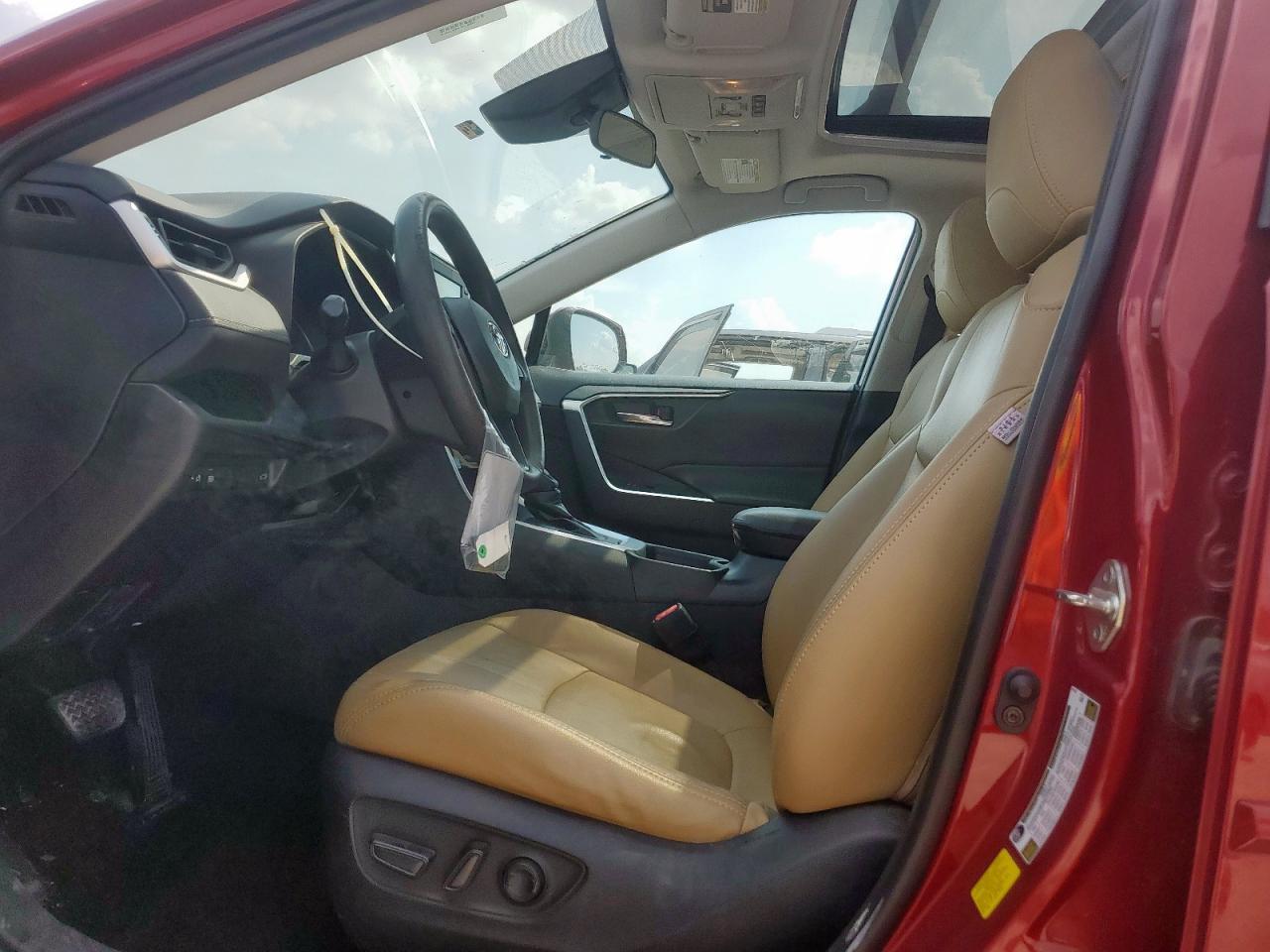 2020 Toyota Rav4 Xle VIN: 2T3W1RFV5LW093502 Lot: 81229165