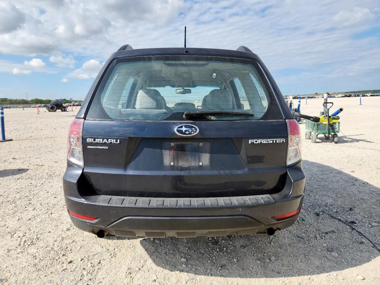 2011 Subaru Forester 2.5X VIN: JF2SHBBC6BH711437 Lot: 83855045
