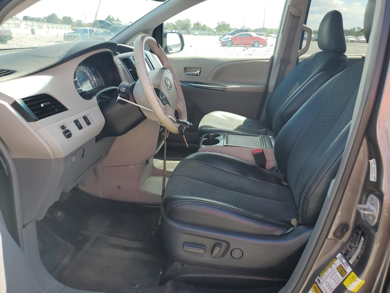 2014 Toyota Sienna Sport VIN: 5TDXK3DC4ES512413 Lot: 81541805