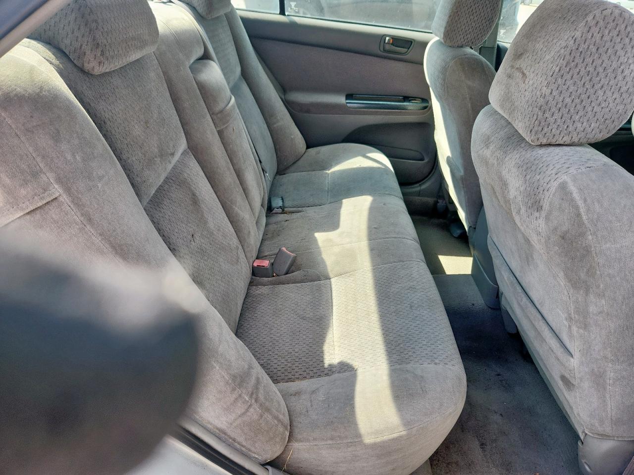 2002 Toyota Camry Le VIN: 4T1BE32K22U621144 Lot: 84900505