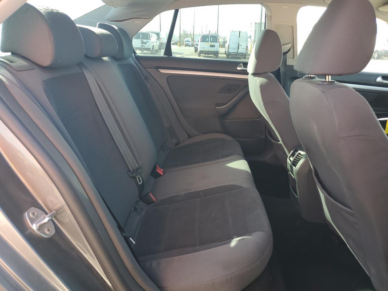 2009 Volkswagen Jetta S VIN: 3VWJZ71K29M006621 Lot: 86540255