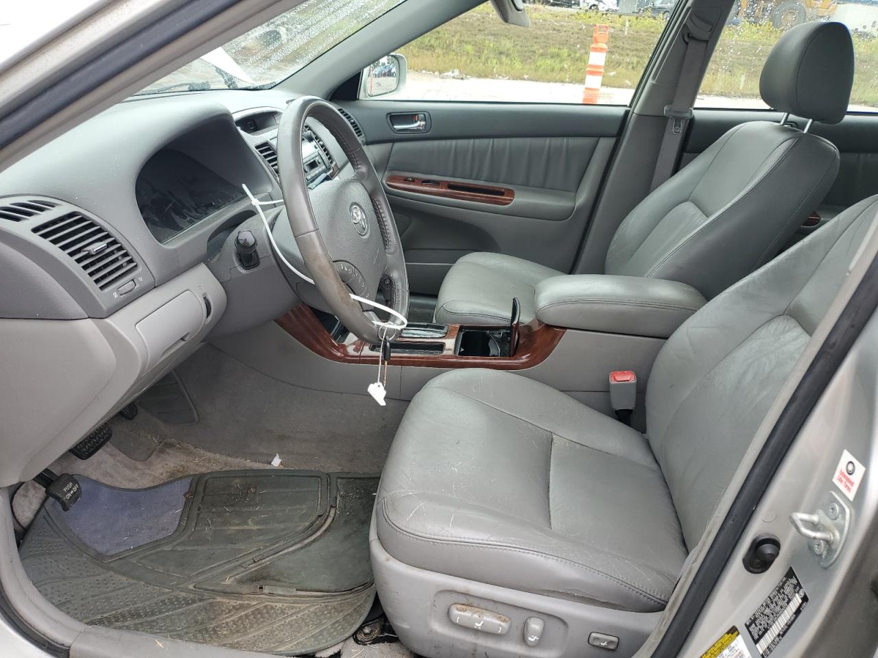 2005 Toyota Camry Le VIN: 4T1BF32K35U606329 Lot: 81746035