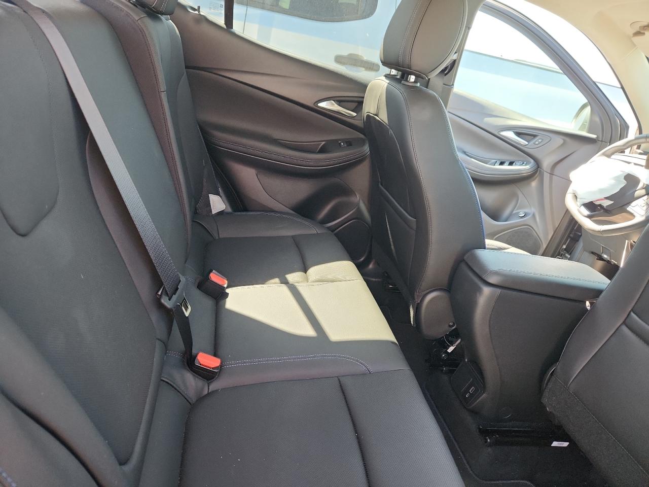 2025 Buick Encore Gx Sport Touring VIN: KL4AMDSL1SB046557 Lot: 71735395