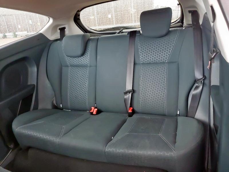 2010 FORD FIESTA TITANIUM 