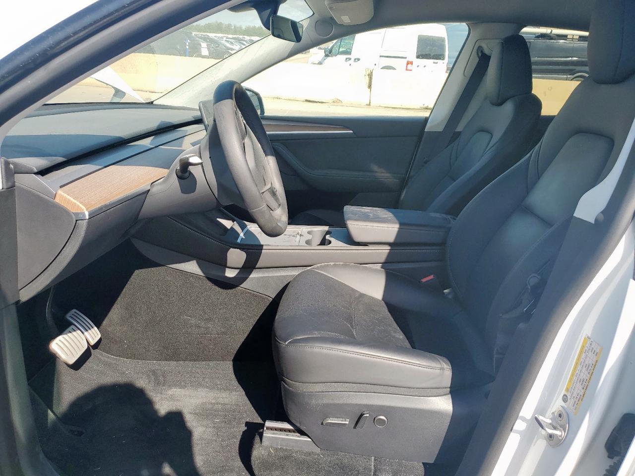 2023 Tesla Model Y VIN: 7SAYGDEF6PF834811 Lot: 71754805