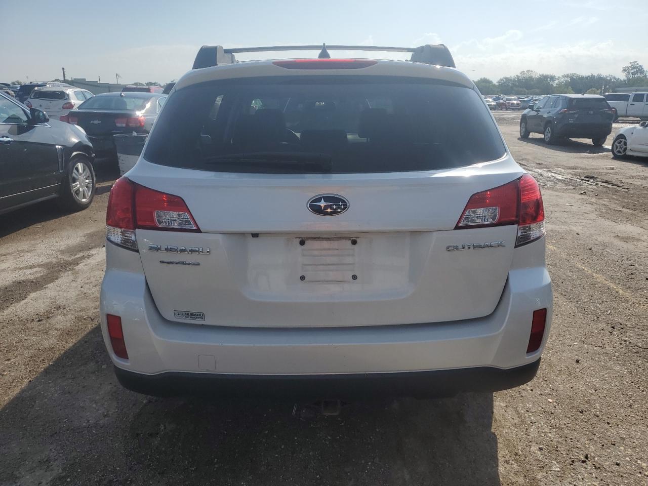 2014 Subaru Outback 2.5I Limited VIN: 4S4BRCPCXE3285811 Lot: 71926275