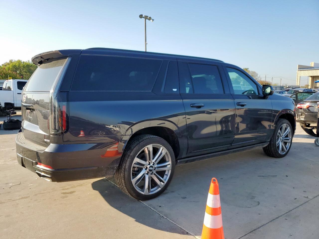 2025 Cadillac Escalade Esv Sport VIN: 1GYS9PRL1SR238758 Lot: 81678445