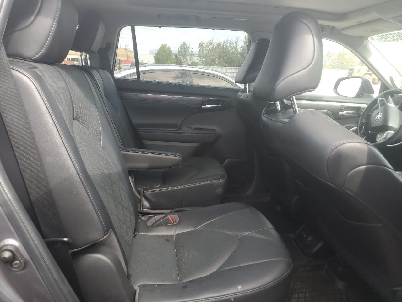 2022 Toyota Highlander Hybrid Platinum VIN: 5TDEBRCH0NS080880 Lot: 71965295