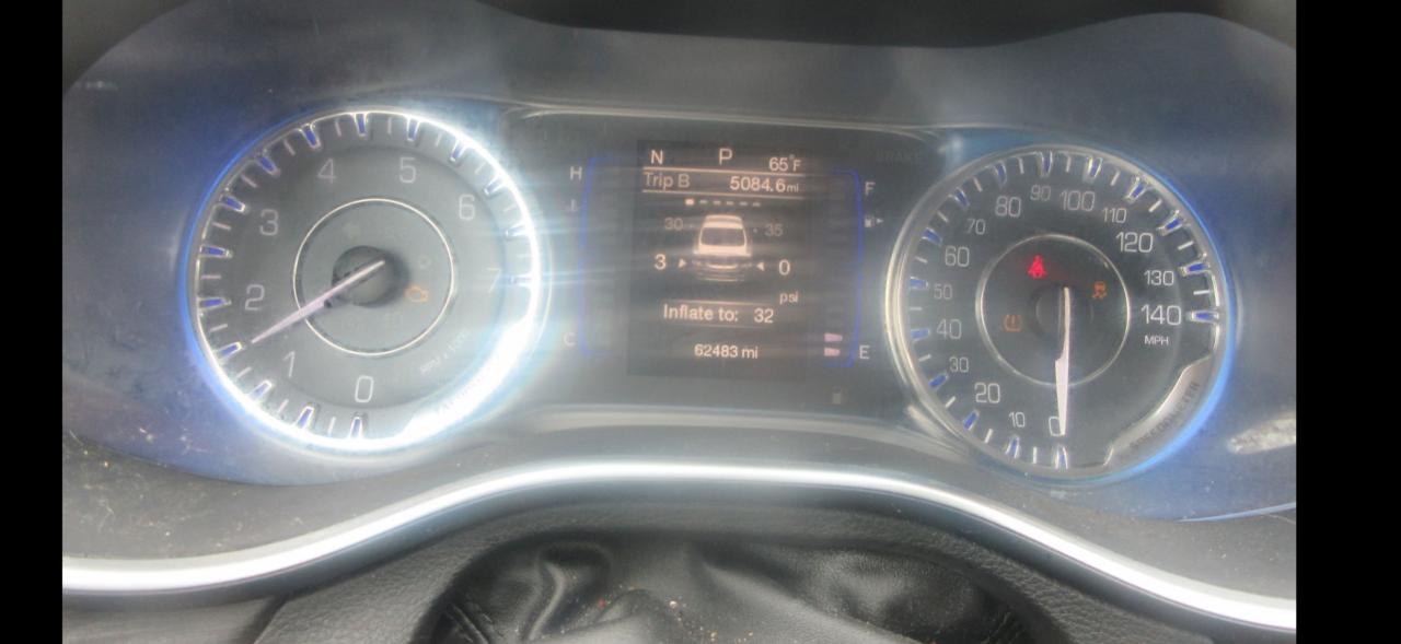 2015 Chrysler 200 Limited VIN: 1C3CCCAB8FN682244 Lot: 70884705