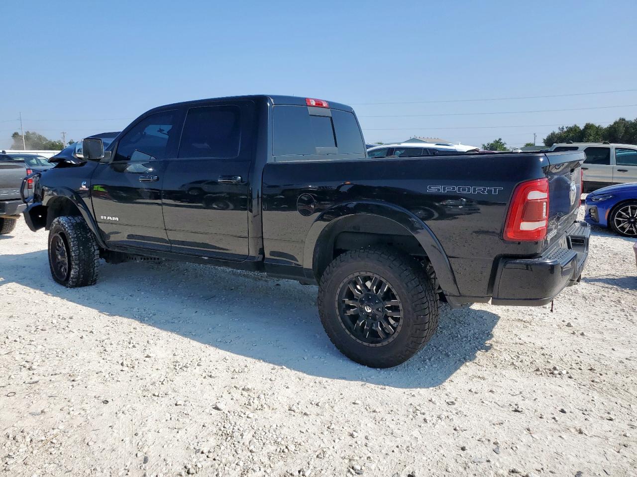 2019 Ram 2500 Laramie black null diesel 3C6UR5FL8KG714955 photo #3
