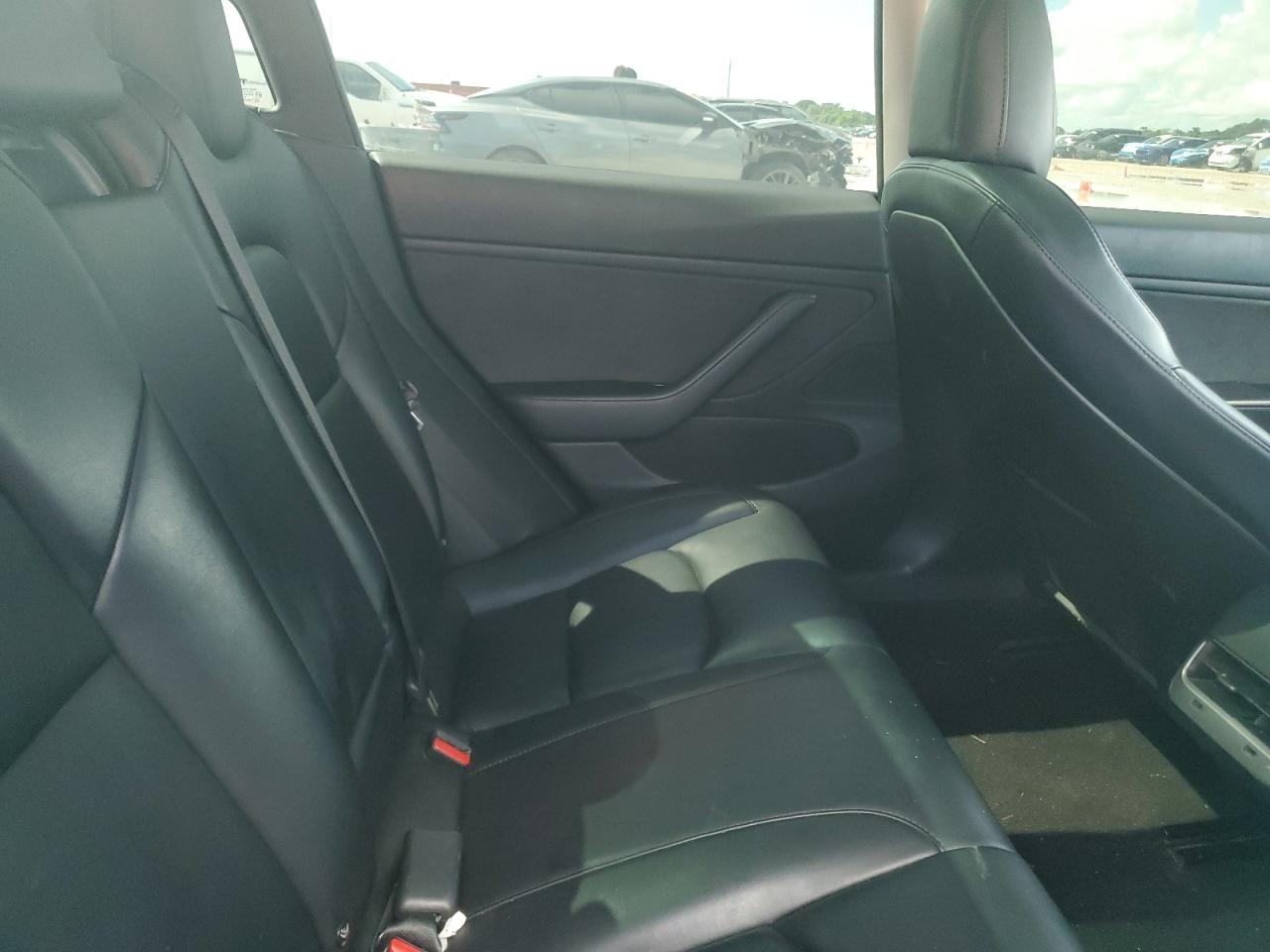 2018 Tesla Model 3 VIN: 5YJ3E1EB8JF105418 Lot: 80921725