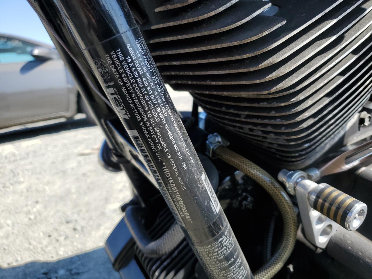 2015 Harley-Davidson Flhx Street Glide VIN: 1HD1KBM10FB662041 Lot: 71468565