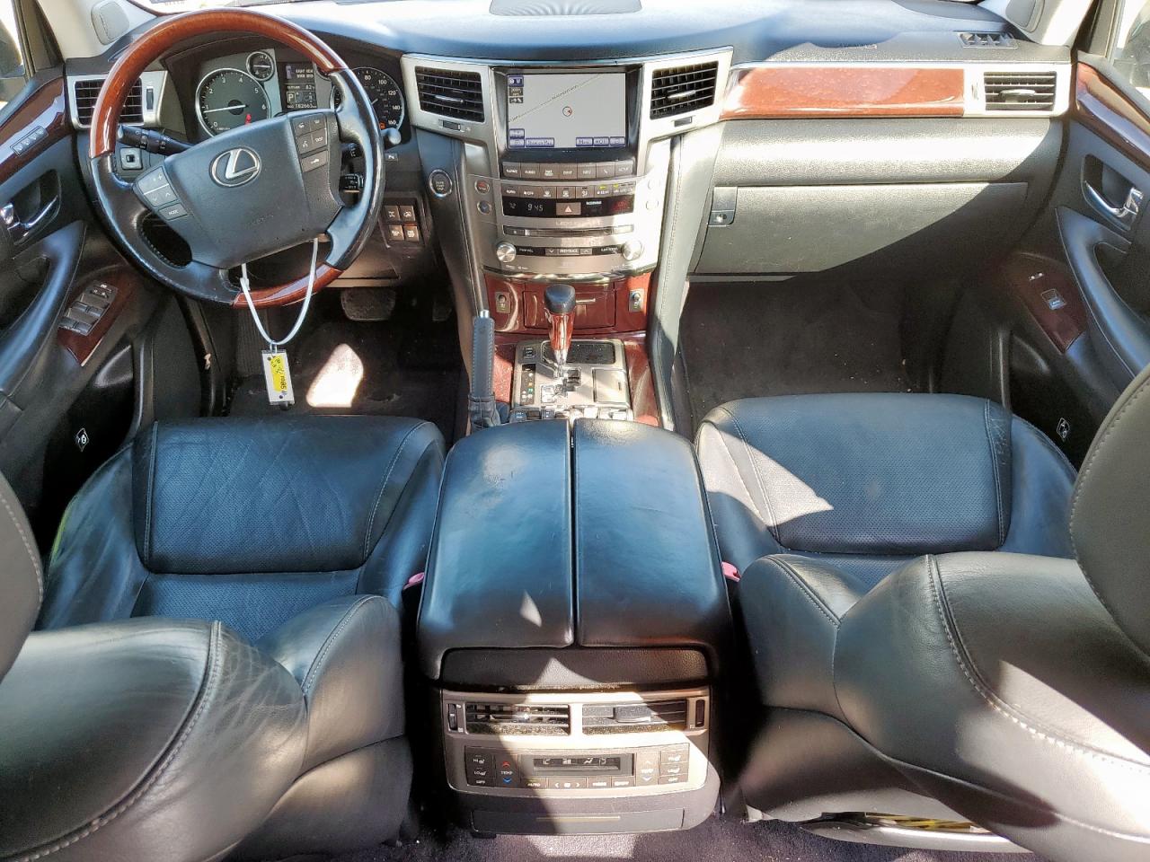 2015 Lexus Lx 570 VIN: JTJHY7AX8F4174588 Lot: 81727875