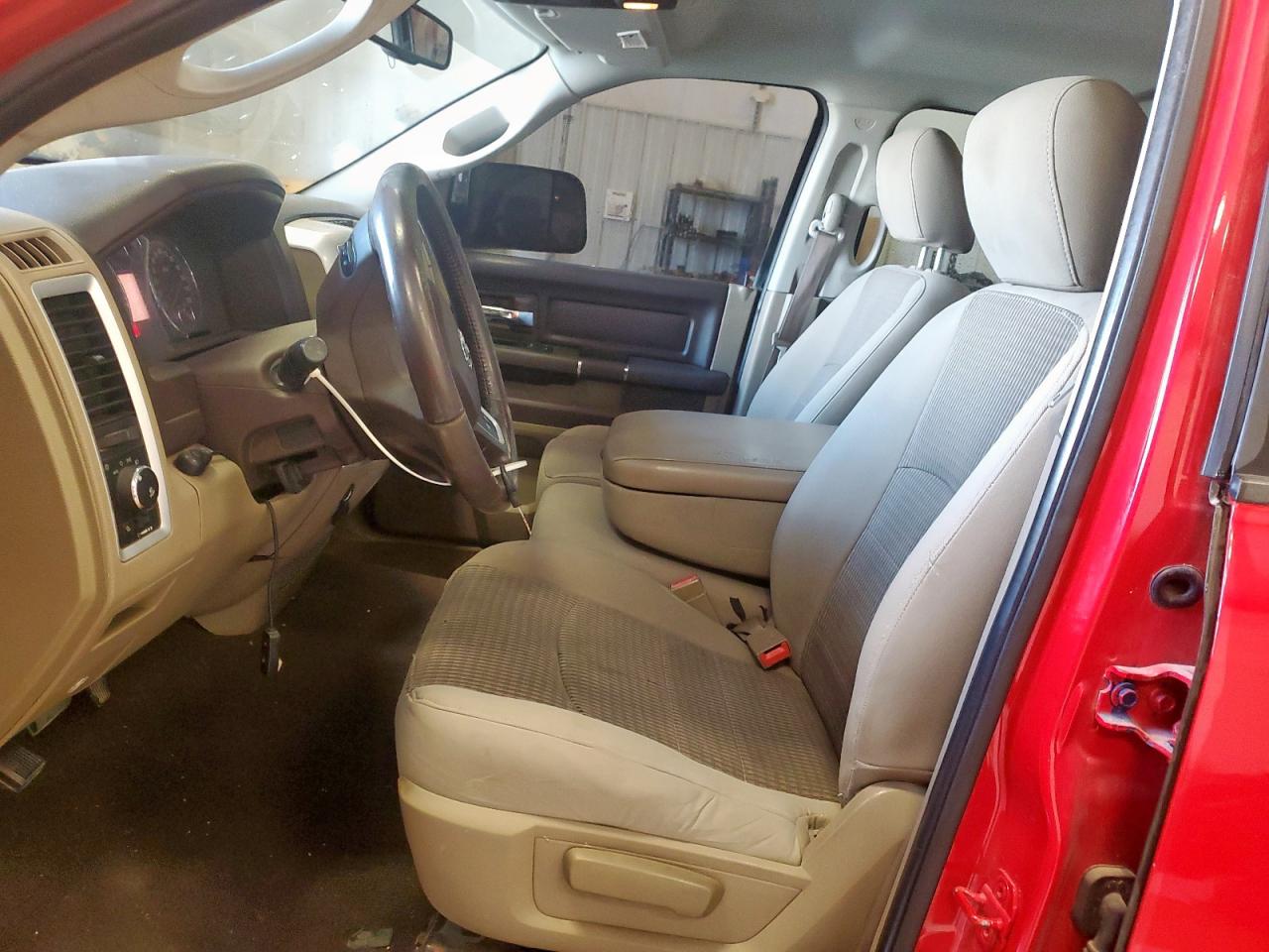 2010 Dodge Ram 1500 VIN: 1D7RB1GP5AS231112 Lot: 81031725