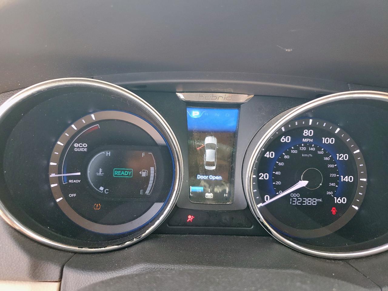 2015 Hyundai Sonata Hybrid VIN: KMHEC4A4XFA127553 Lot: 84302005