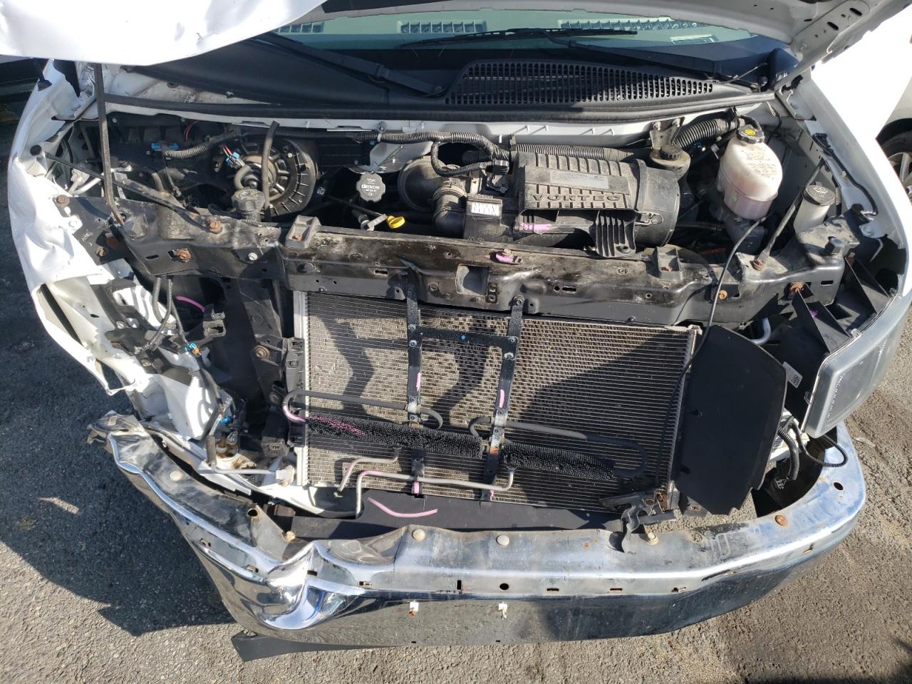 2018 Chevrolet Express G2500 VIN: 1GCWGAFG2J1912527 Lot: 81671475