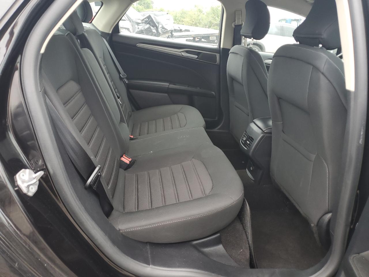 2019 Ford Fusion Se VIN: 3FA6P0LU8KR258117 Lot: 84016385