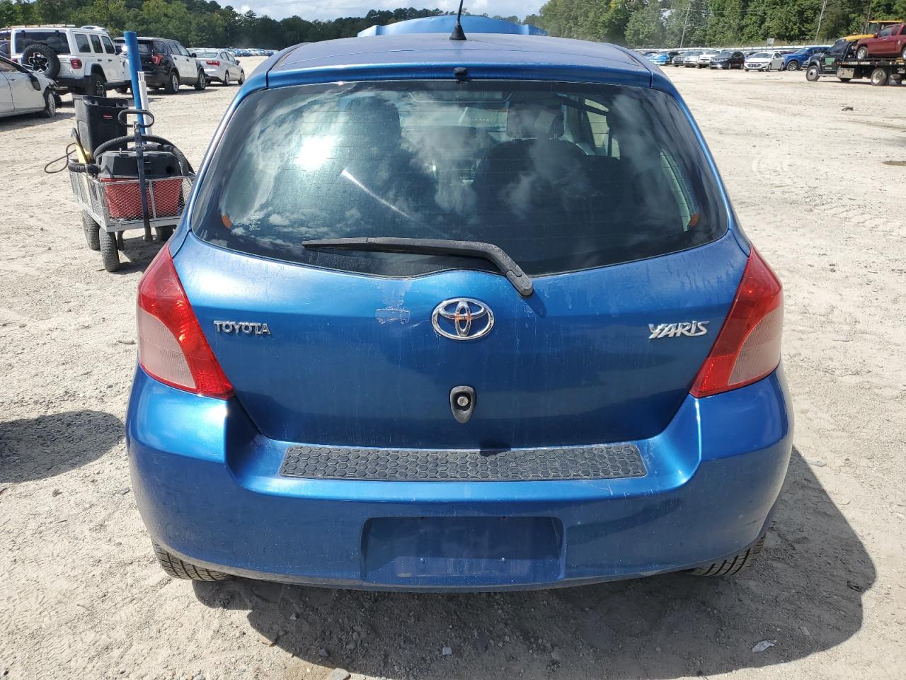 2007 Toyota Yaris VIN: JTDJT923575051062 Lot: 71165955