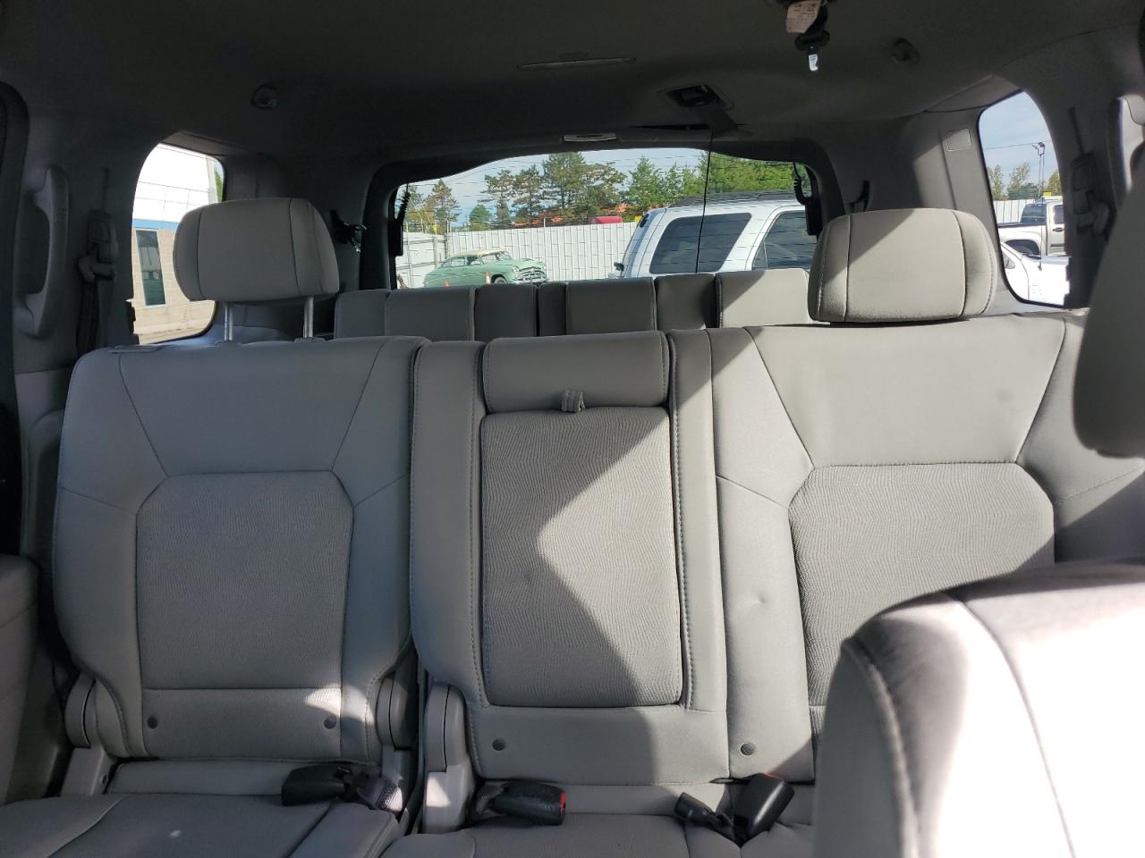 2011 Honda Pilot Lx VIN: 5FNYF4H28BB075581 Lot: 84244805