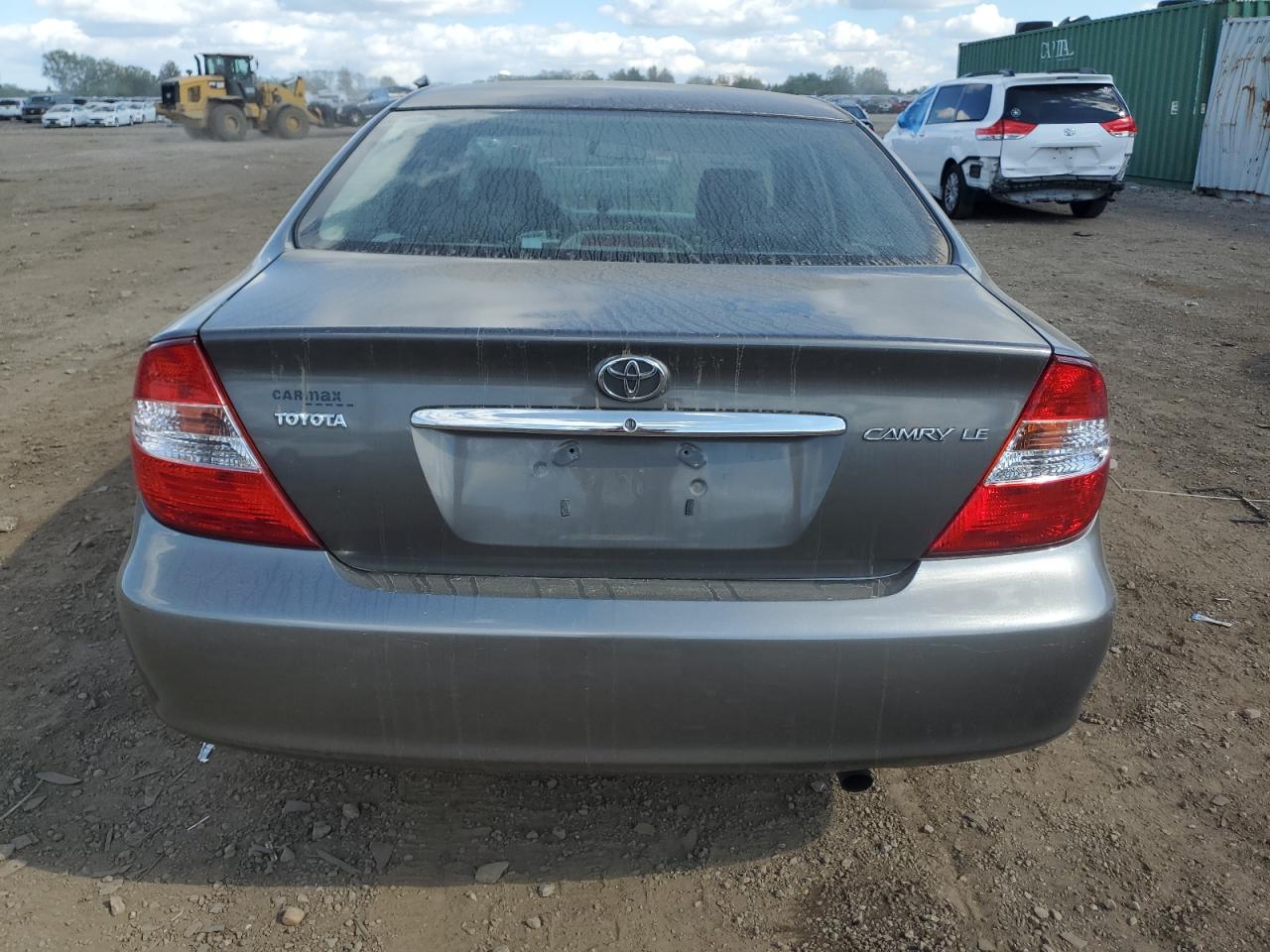 2004 Toyota Camry Le VIN: 4T1BE32K94U887845 Lot: 81809315