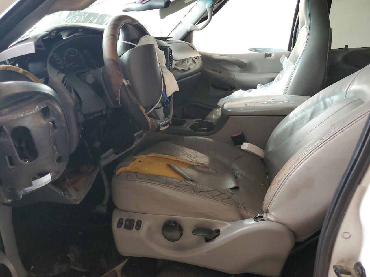 2001 Ford Expedition Xlt VIN: 1FMPU16LX1LB83686 Lot: 71412325