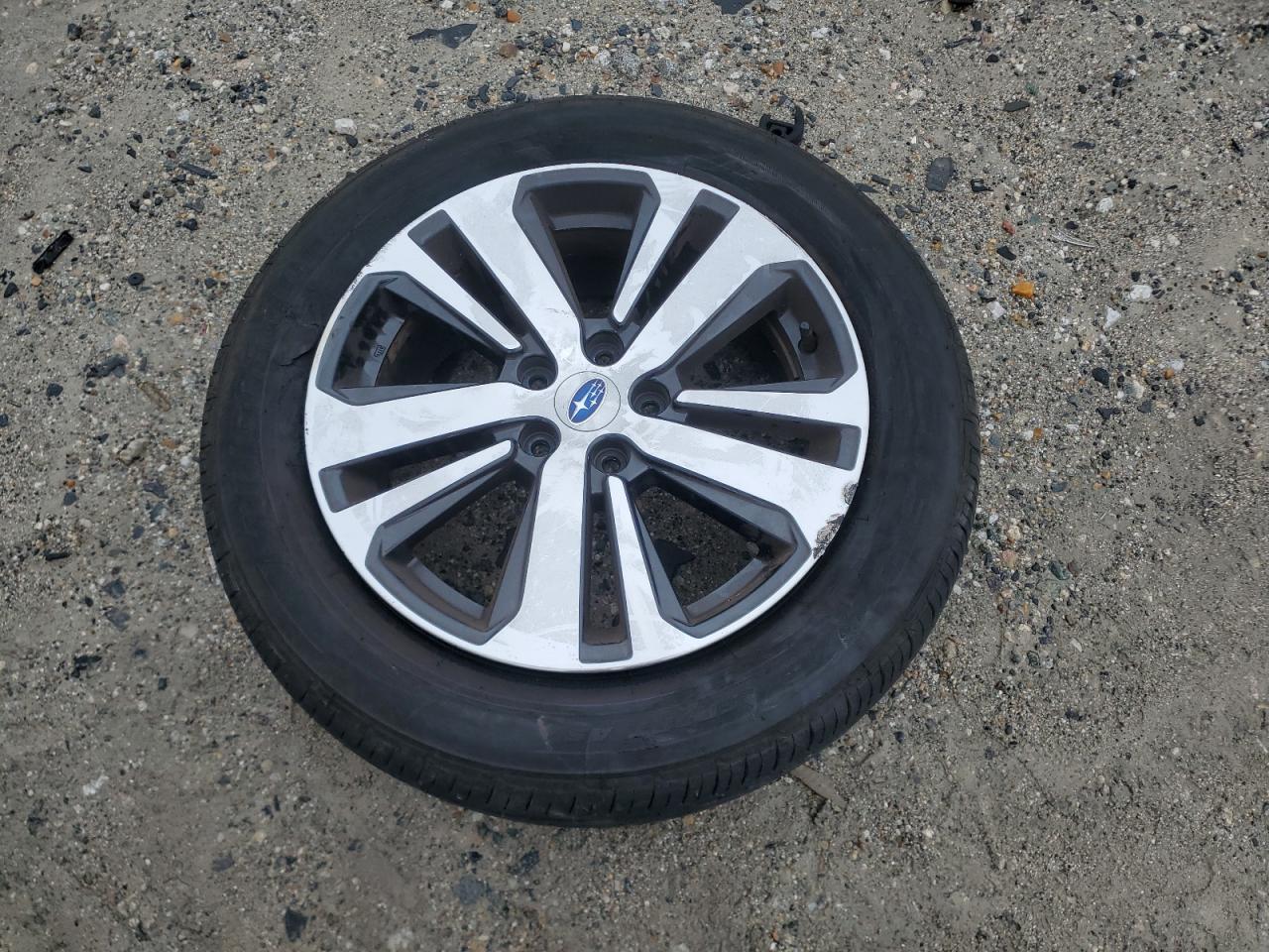 2018 Subaru Outback 3.6R Limited VIN: 4S4BSENC7J3231475 Lot: 80007645