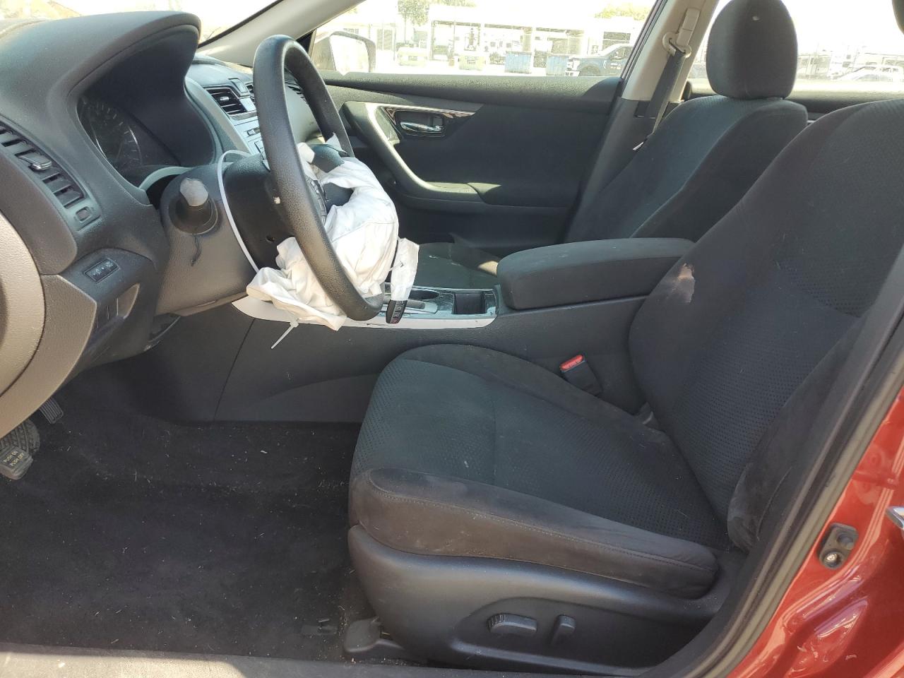 2014 Nissan Altima 2.5 VIN: 1N4AL3AP7EN211138 Lot: 81510555