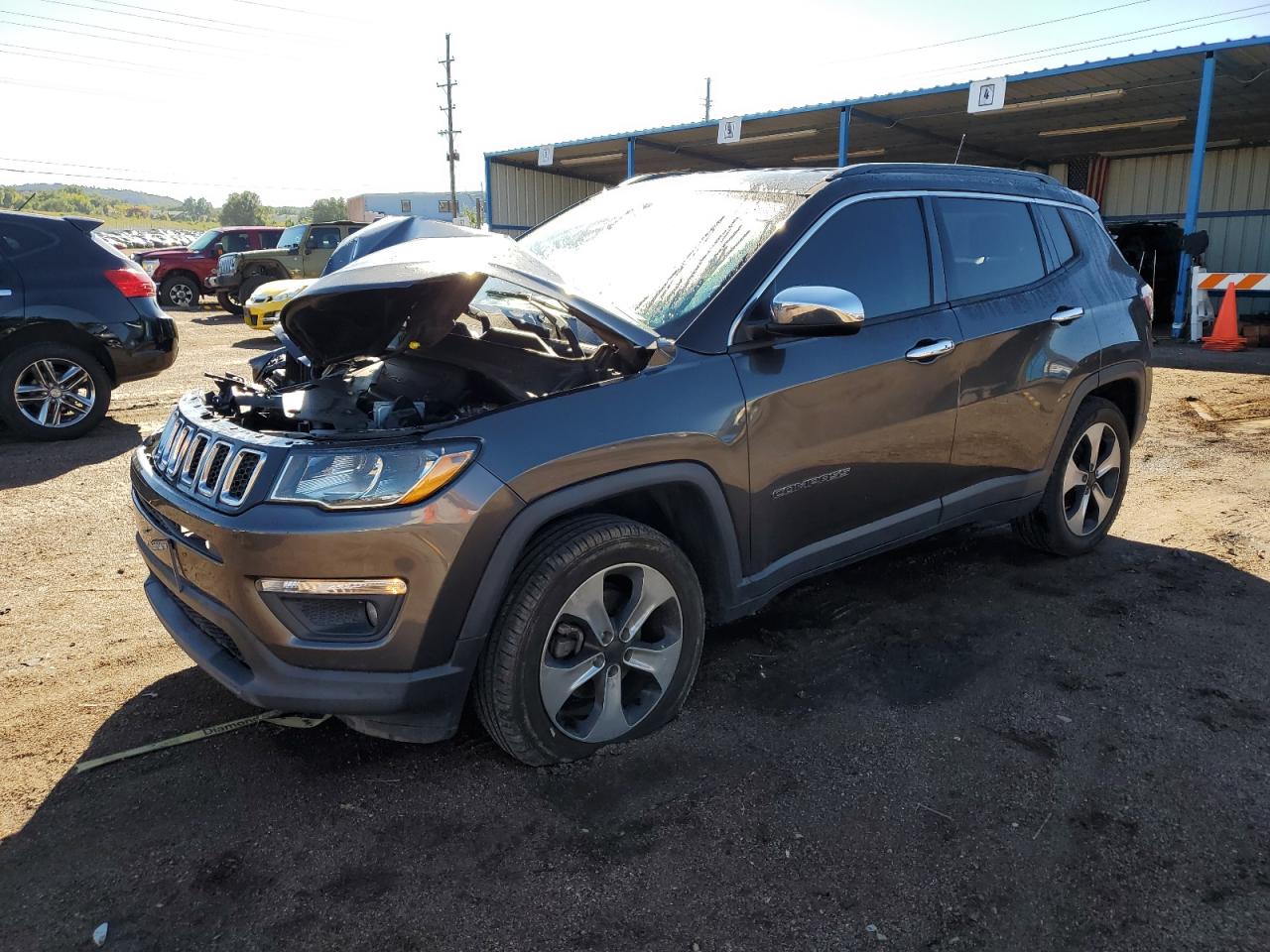 2018 Jeep Compass Latitude VIN: 3C4NJDBB5JT104996 Lot: 84243505
