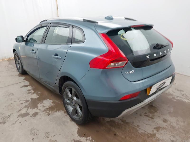 2014 VOLVO V40 CROSS COUNTRY LUX D2 D2 CROSS COUNTRY LUX 5DR POWERSHI