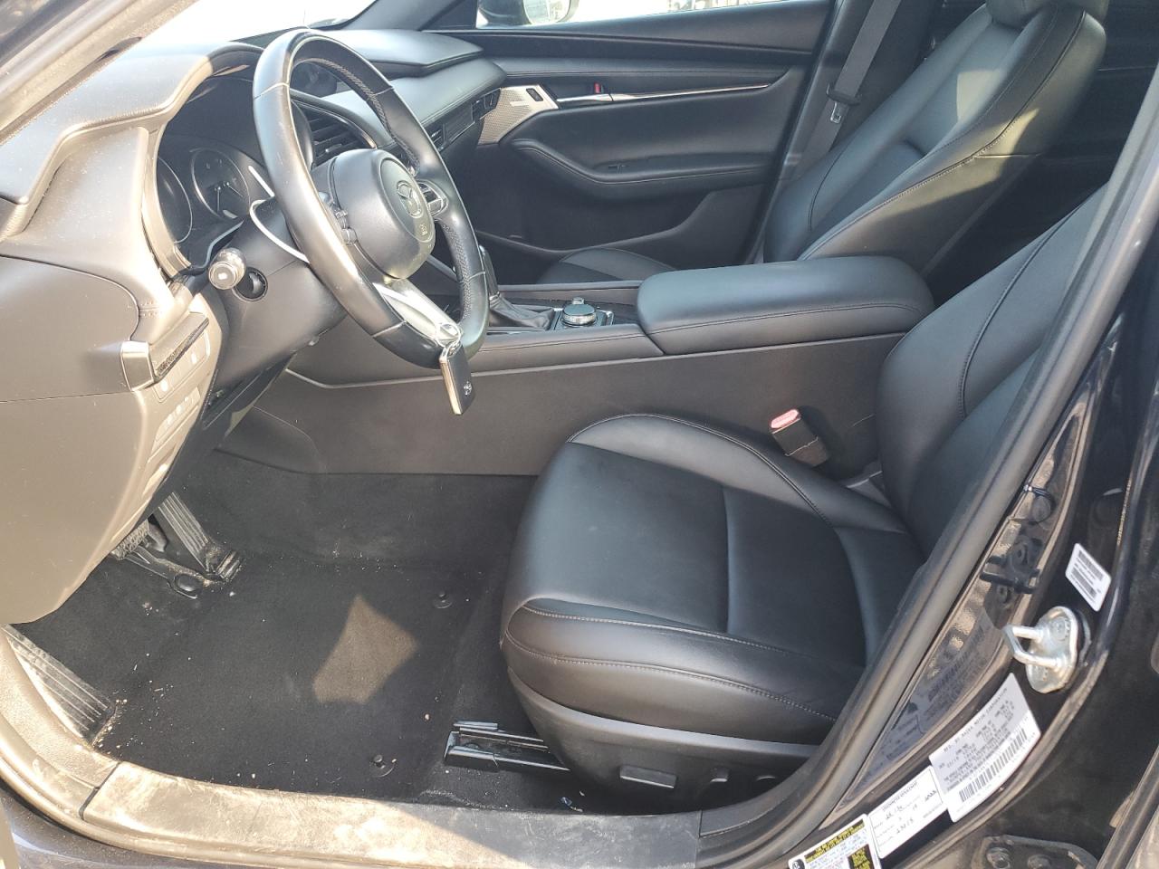 2019 Mazda 3 Preferred VIN: JM1BPAMM3K1140001 Lot: 81037205