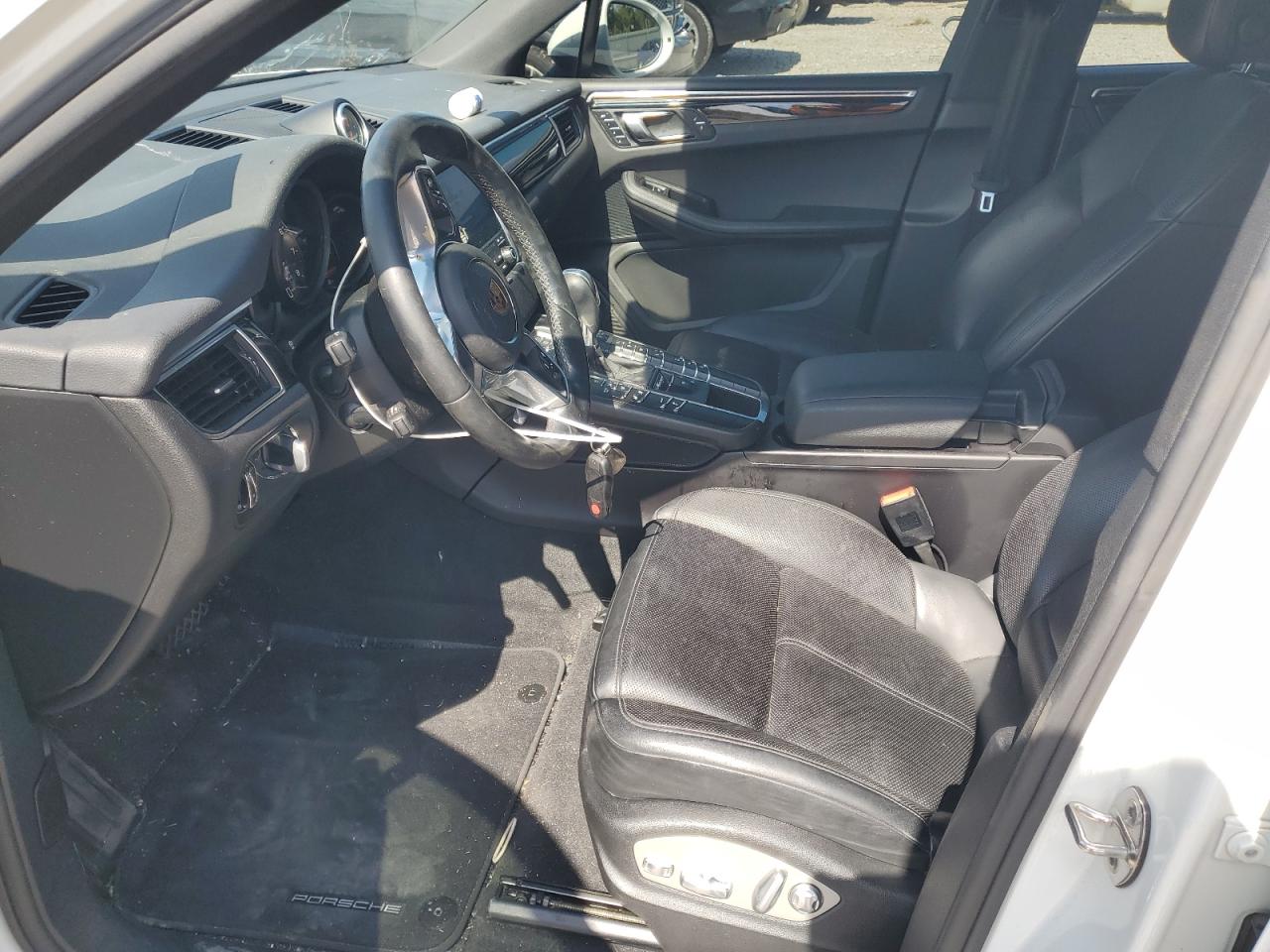 2017 Porsche Macan VIN: WP1AA2A56HLB00202 Lot: 81926445