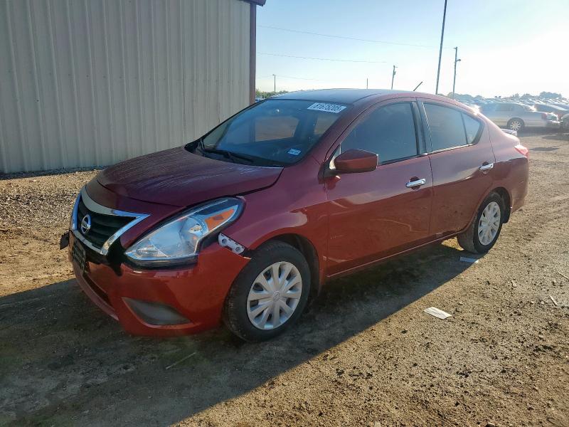  NISSAN VERSA 2017 Красный