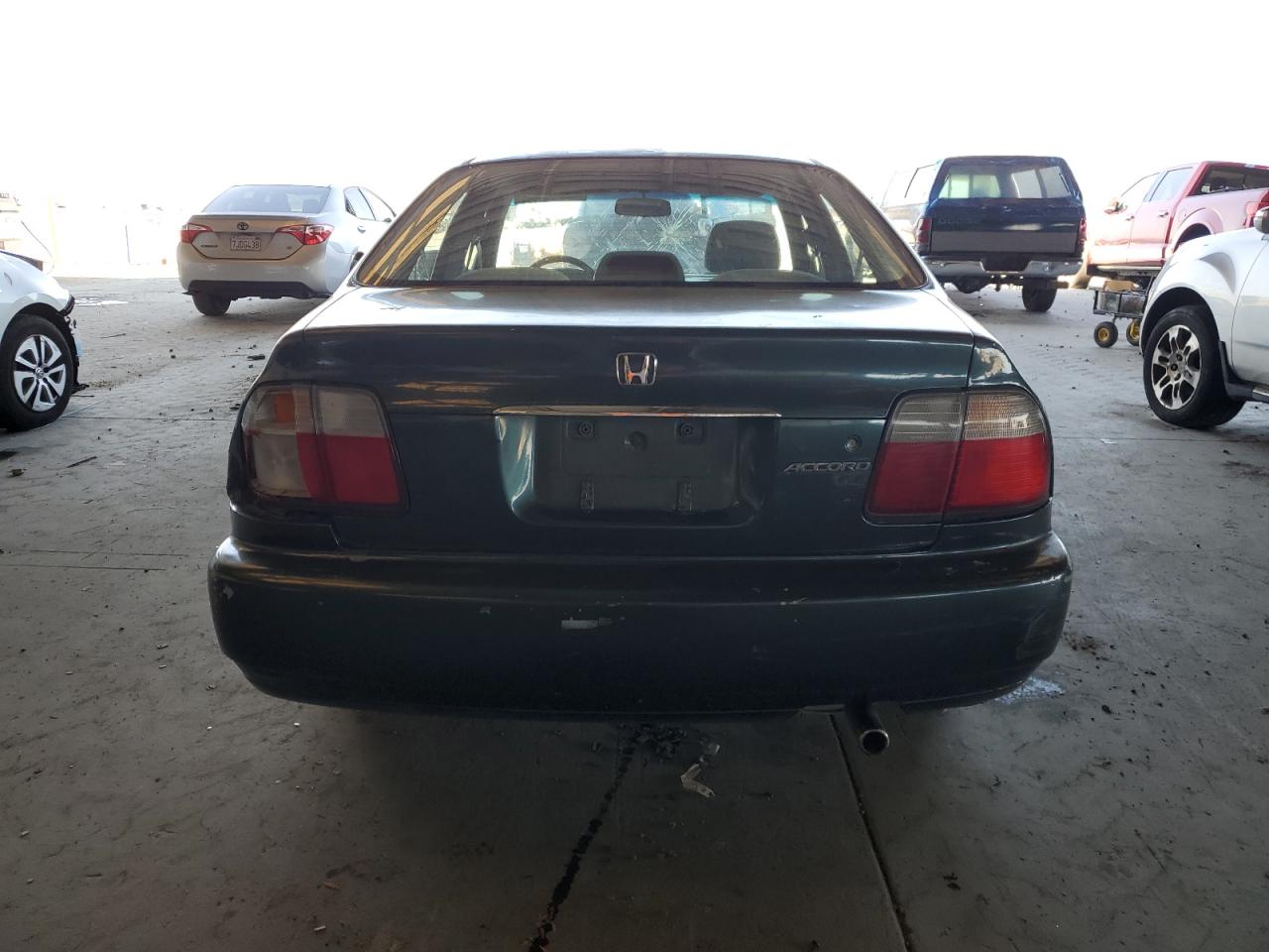 1996 Honda Accord Lx VIN: 1HGCD5639TA073934 Lot: 80319165