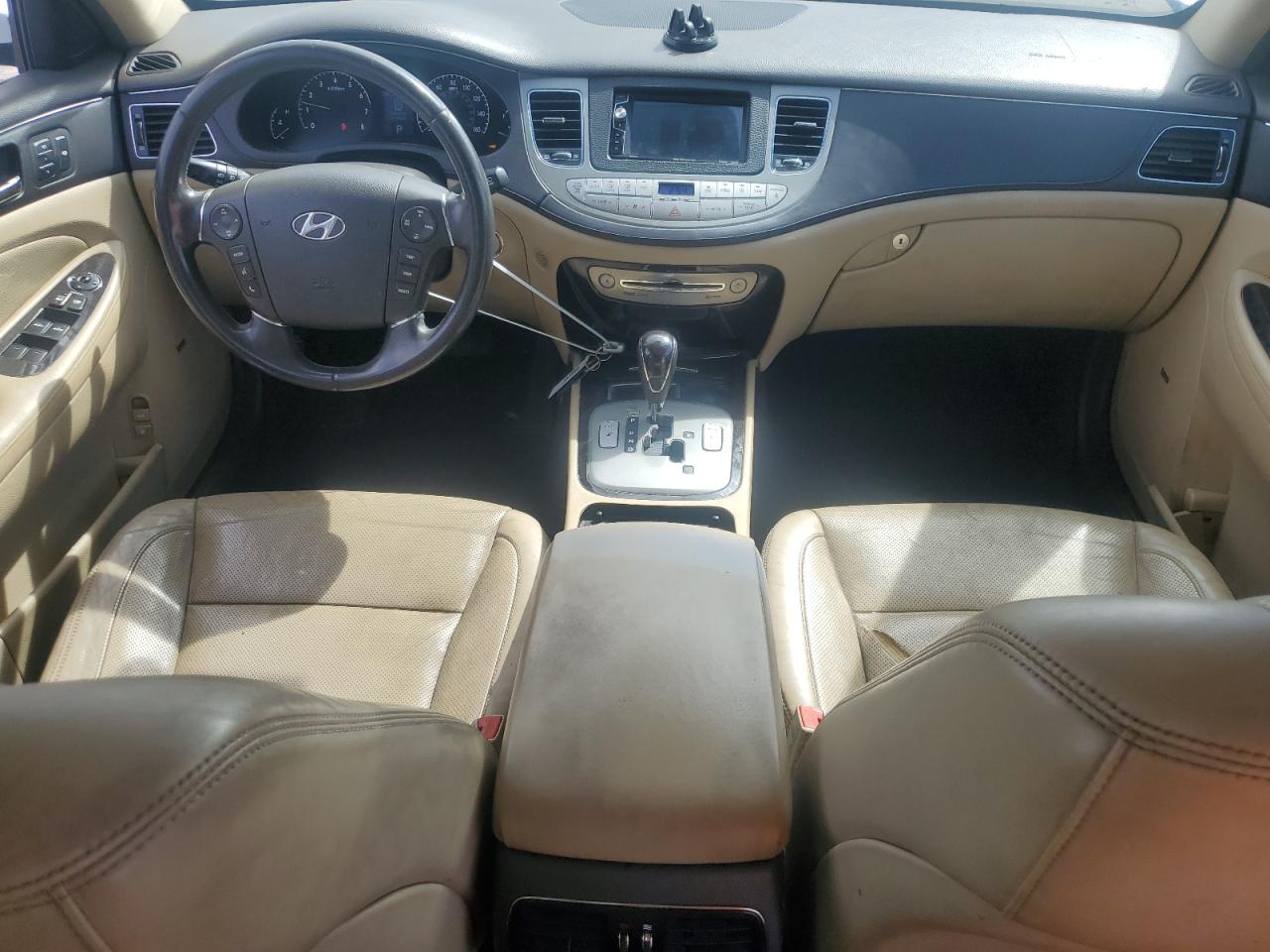 2011 Hyundai Genesis 3.8L VIN: KMHGC4DE9BU115660 Lot: 71825455