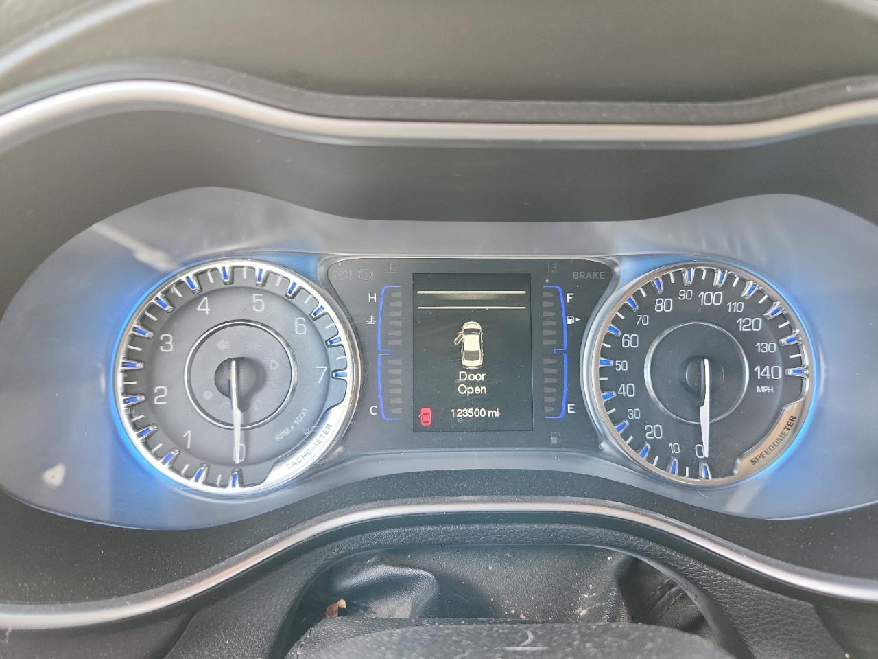 2015 Chrysler 200 Limited VIN: 1C3CCCAB6FN723146 Lot: 84000985