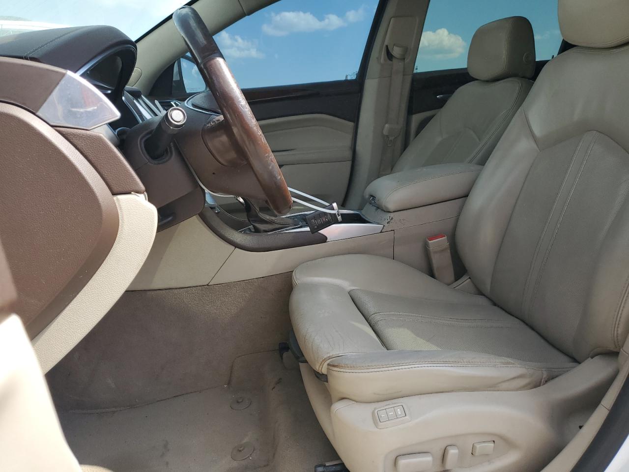 2014 Cadillac Srx Luxury Collection VIN: 3GYFNBE38ES627565 Lot: 70177215