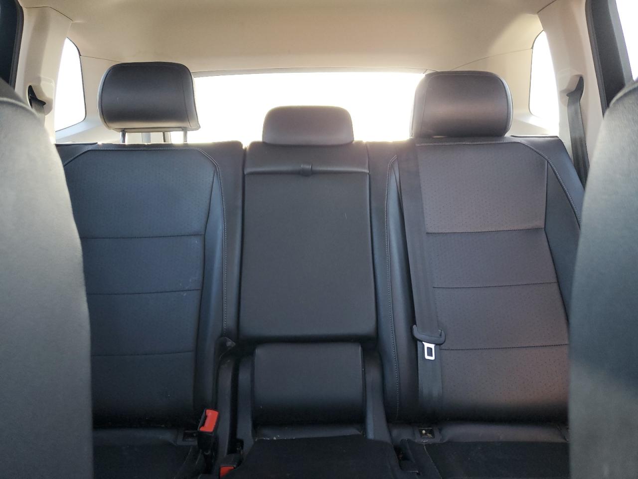 2018 Volkswagen Tiguan Se VIN: 3VV3B7AX3JM013448 Lot: 80817405