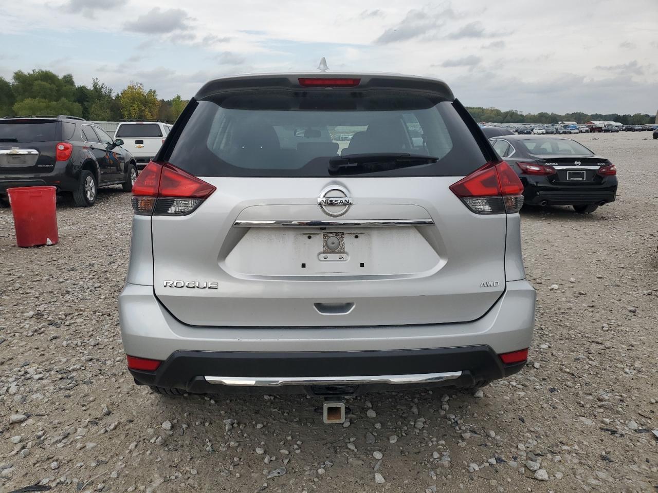 2018 Nissan Rogue S VIN: JN8AT2MVXJW300113 Lot: 81695685
