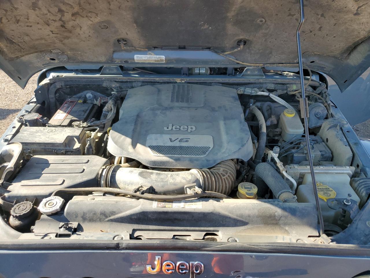 2015 Jeep Wrangler Unlimited Sahara VIN: 1C4BJWEG4FL556155 Lot: 70103095