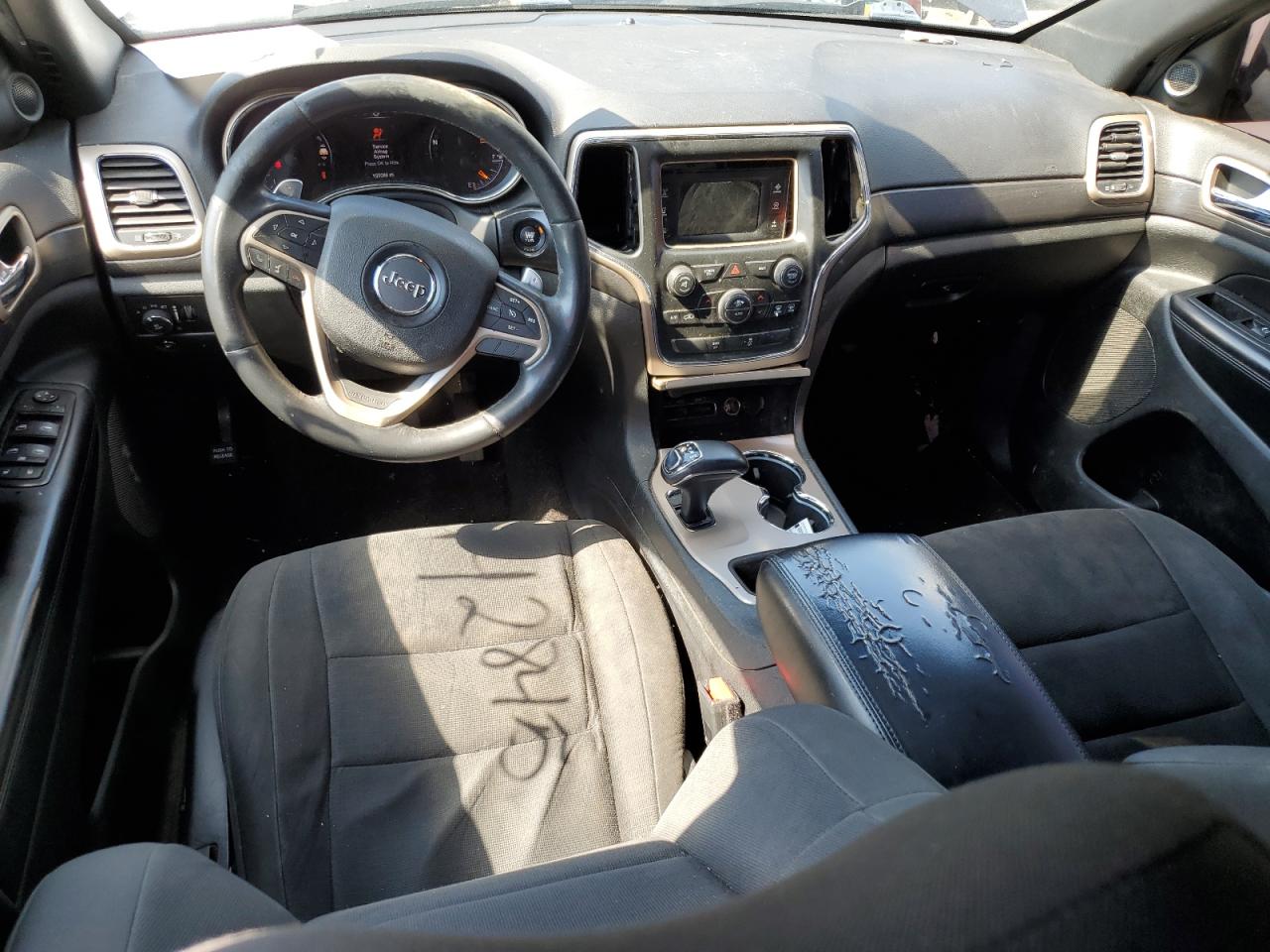 2015 Jeep Grand Cherokee Laredo VIN: 1C4RJFAG0FC765185 Lot: 71142845