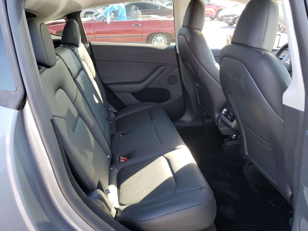 2024 Tesla Model Y VIN: 7SAYGDEF6RA308209 Lot: 71851535