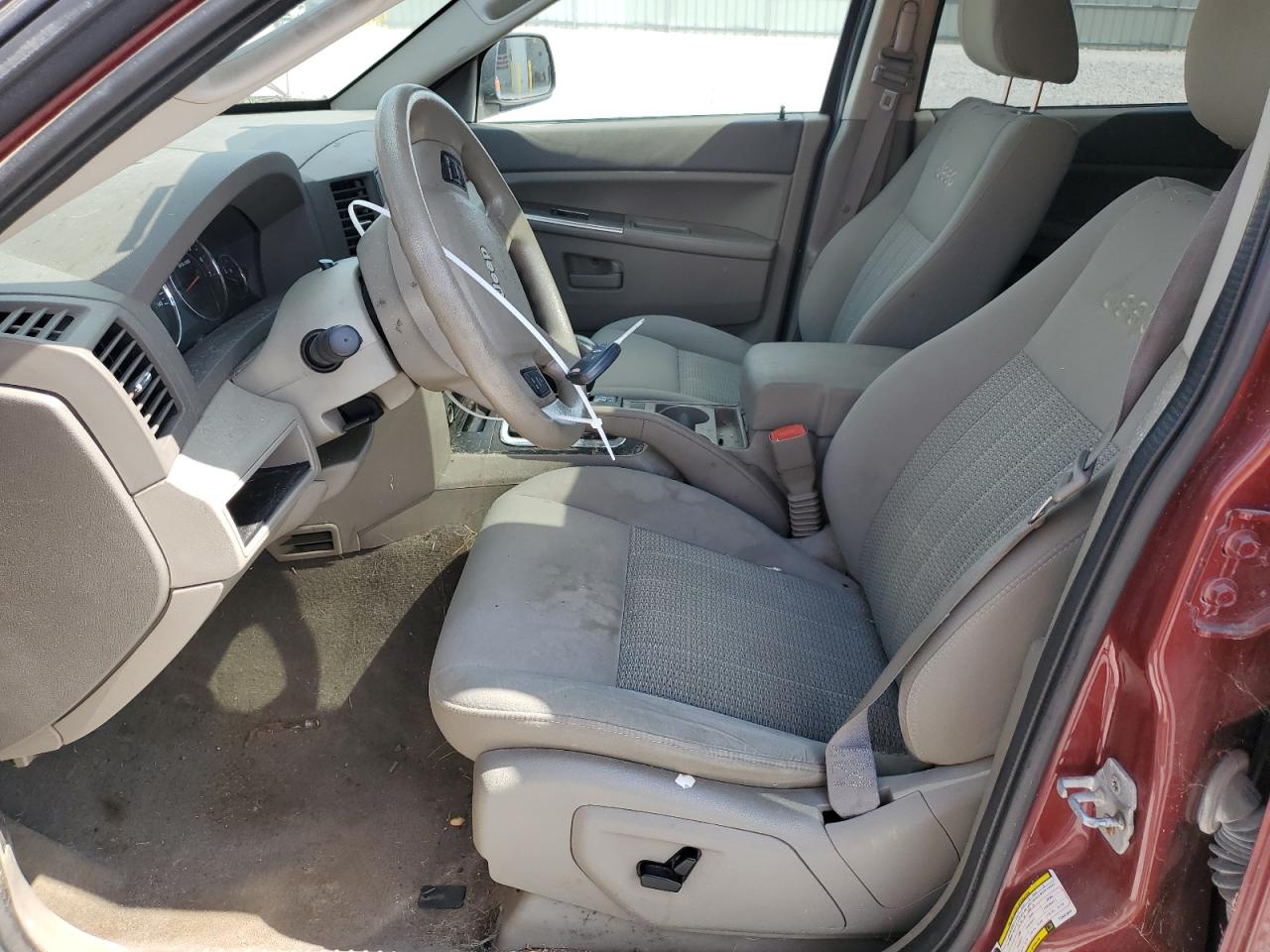 2007 Jeep Grand Cherokee Laredo VIN: 1J8HR48P07C692845 Lot: 80065825