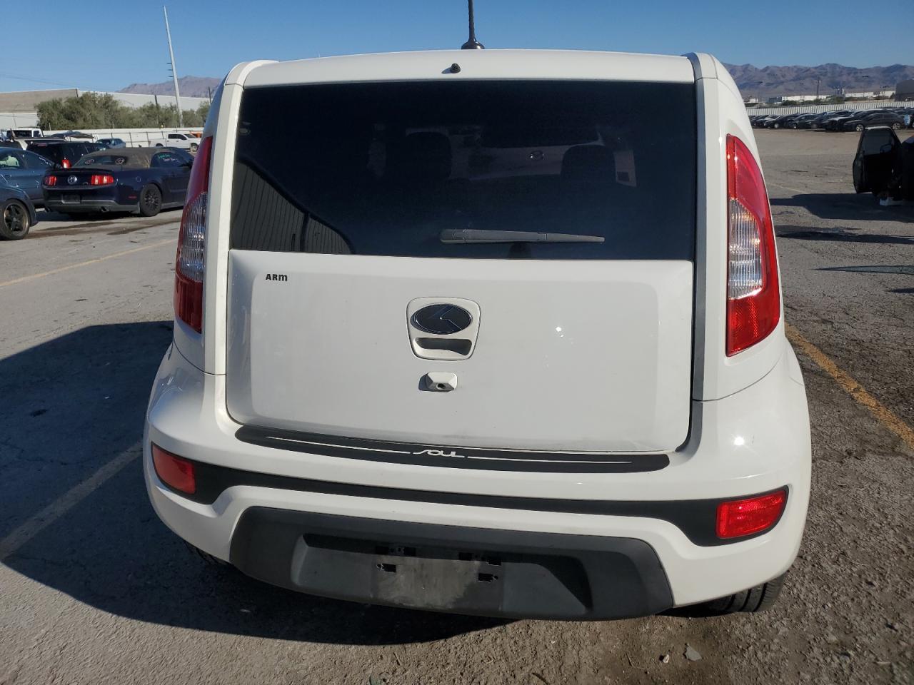 2012 Kia Soul + VIN: KNDJT2A63C7467547 Lot: 82156955