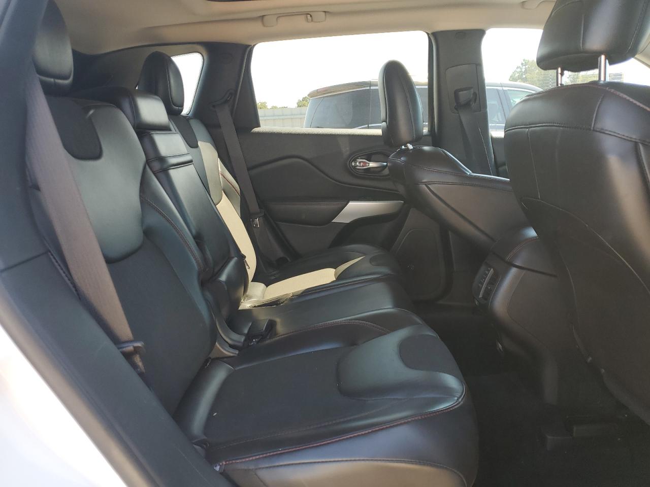 2018 Jeep Cherokee Trailhawk VIN: 1C4PJMBX9JD527381 Lot: 71824905