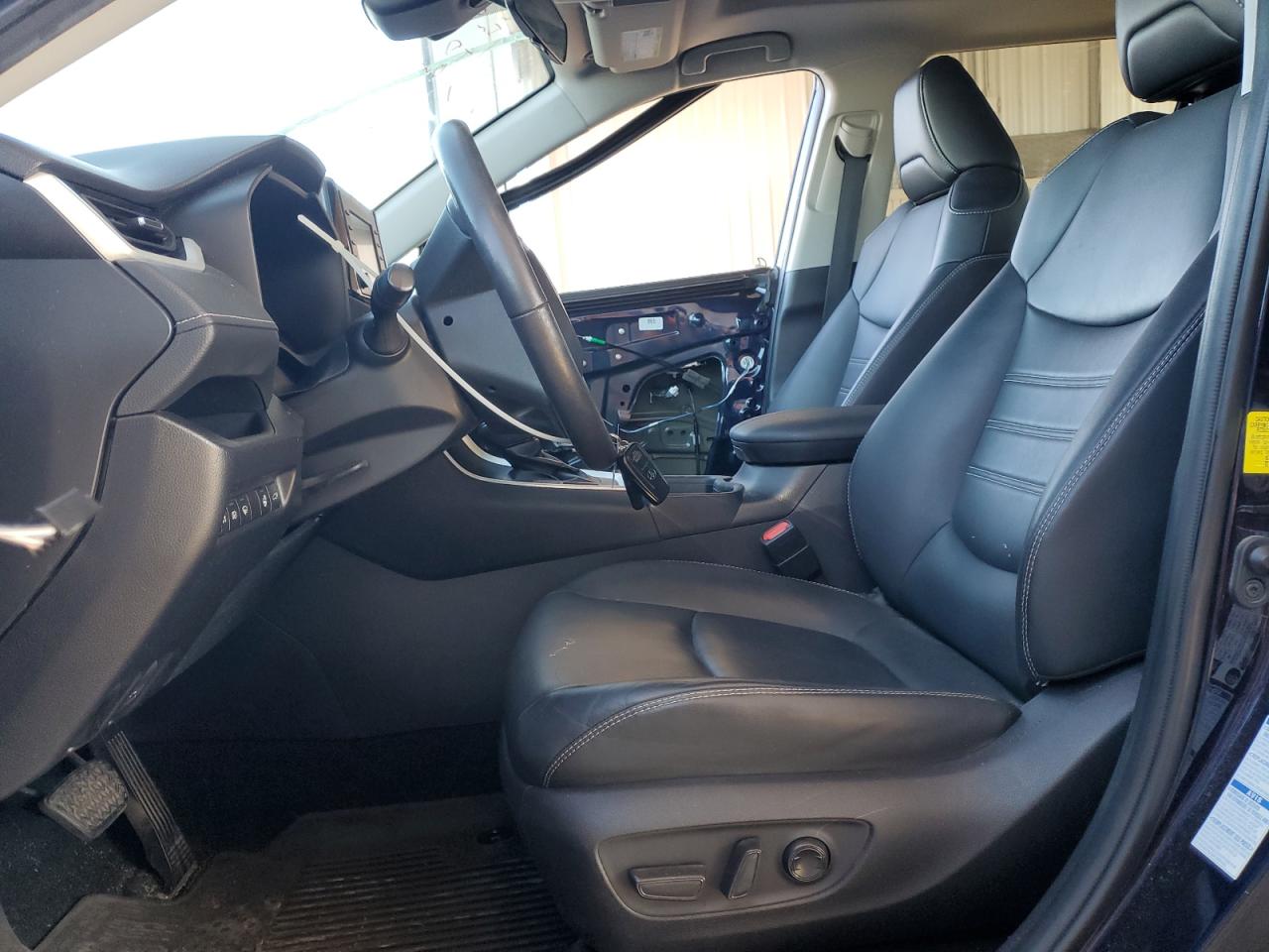 2020 Toyota Rav4 Xle Premium VIN: 2T3A1RFV4LC123908 Lot: 81759395