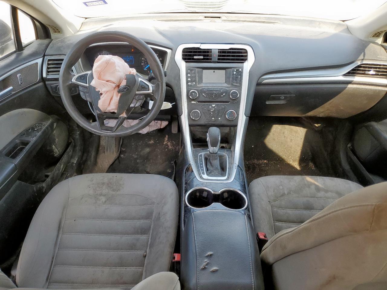 2015 Ford Fusion S VIN: 3FA6P0G73FR279127 Lot: 82049635