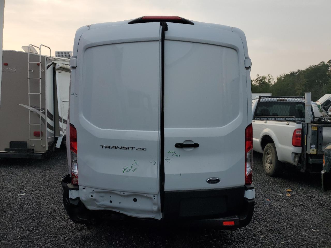 2025 Ford Transit T-250 VIN: 1FTBR1C89SKA38064 Lot: 71248285
