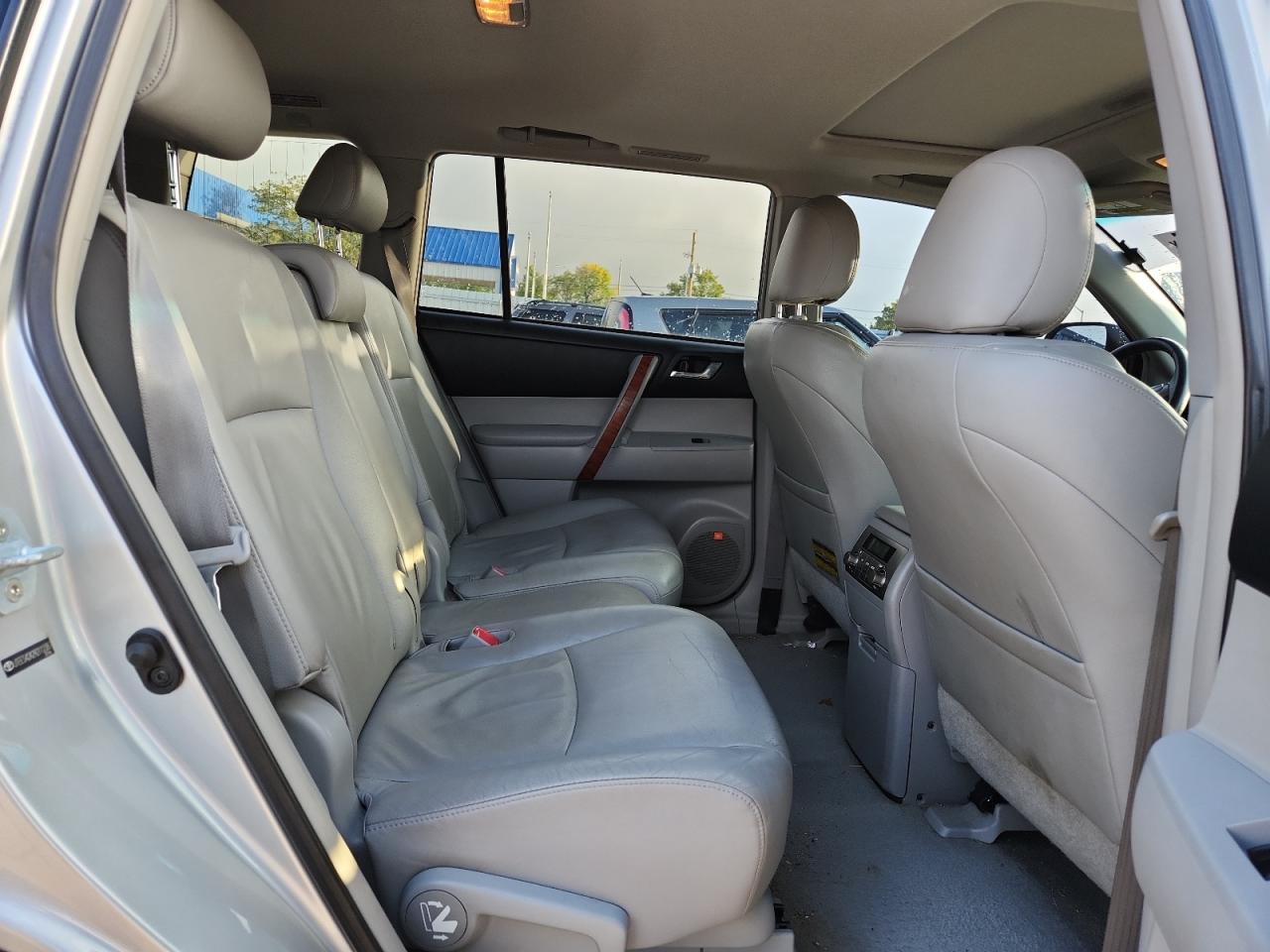 2009 Toyota Highlander Limited VIN: JTEES42A292112387 Lot: 71252445