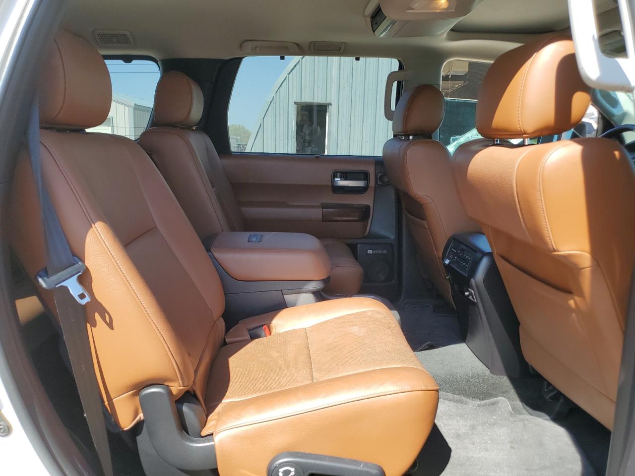 2016 Toyota Sequoia VIN: 5TDDW5G11GS136057 Lot: 81770355