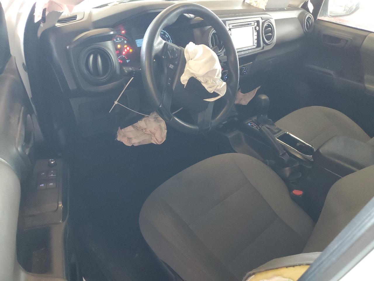 2017 Toyota Tacoma Access Cab VIN: 5TFRX5GN8HX092138 Lot: 81086365